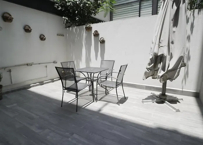 Apartment 2 Bedroom Garden House Polanco *